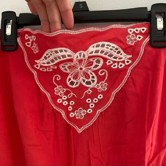 Forever 21 Strapless Eyelet Embroidered Romper Pink - Picture 2 of 4